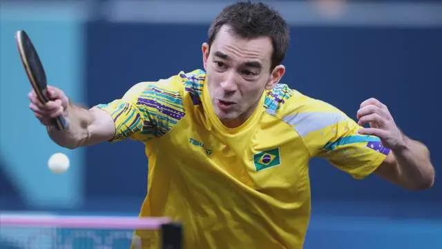 何卓佳紧随, 张本智和上 何卓佳紧随, 张本智和上