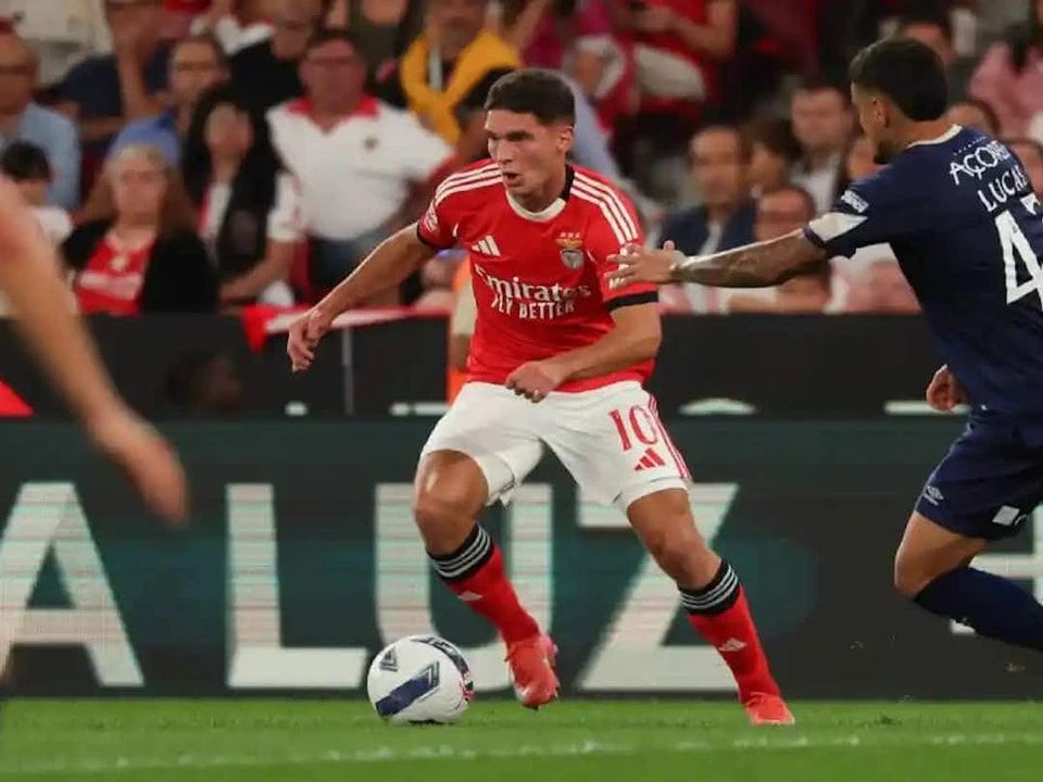 斯球场后, amp, https